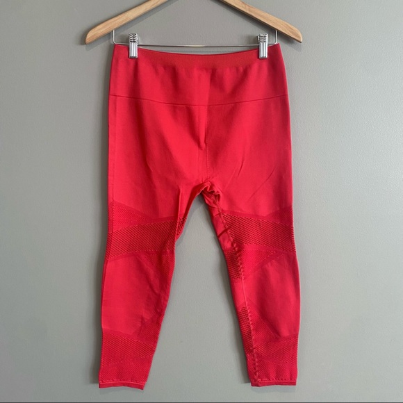 Fabletics Mosaic High-Waisted 7/8 Leggings - Picture 4 of 9